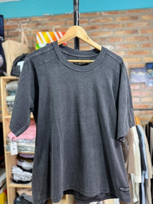 Producto - REMERA PRELAVADA RECORTE