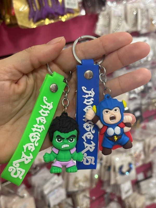 Producto - LLAVERO SUPERHEROE CON CINTA