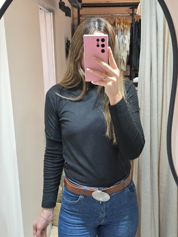 Producto - Polera RUFINA negra