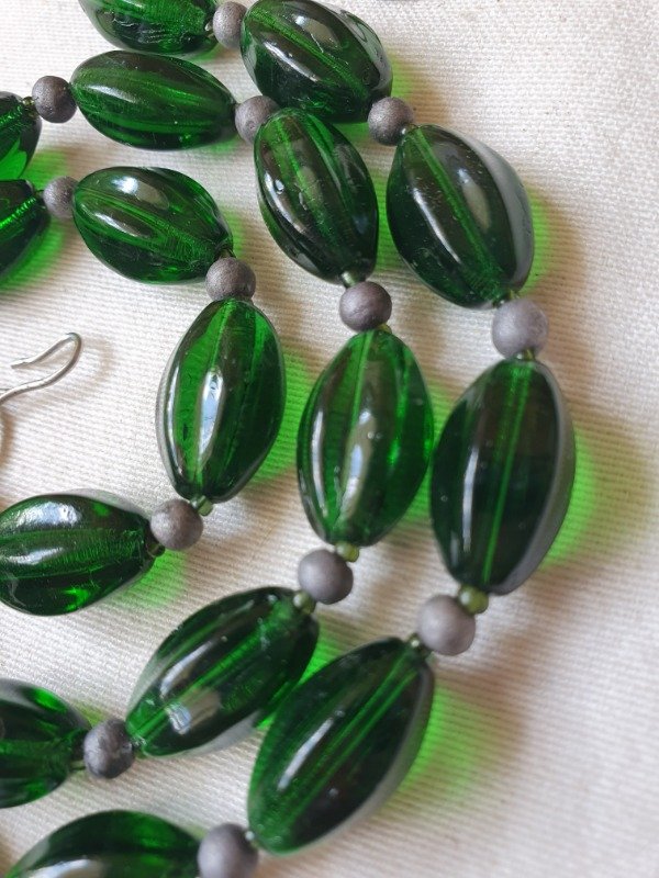Producto - LUCERO Collar Cristal Verde Inglés Gallonado - 2