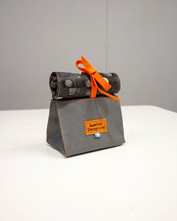 Producto - Bolsita multiuso gris y estampado abstracto