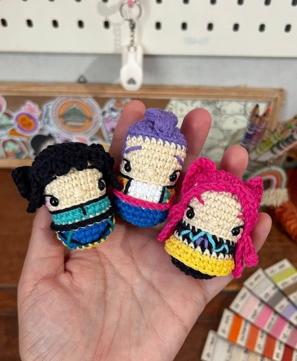 Producto - Accesorios llavero Huntrix - Kpop- Muñeca tejida- Amigurumi