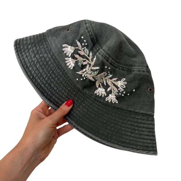 Producto - Piluso vintage gris bordado a mano