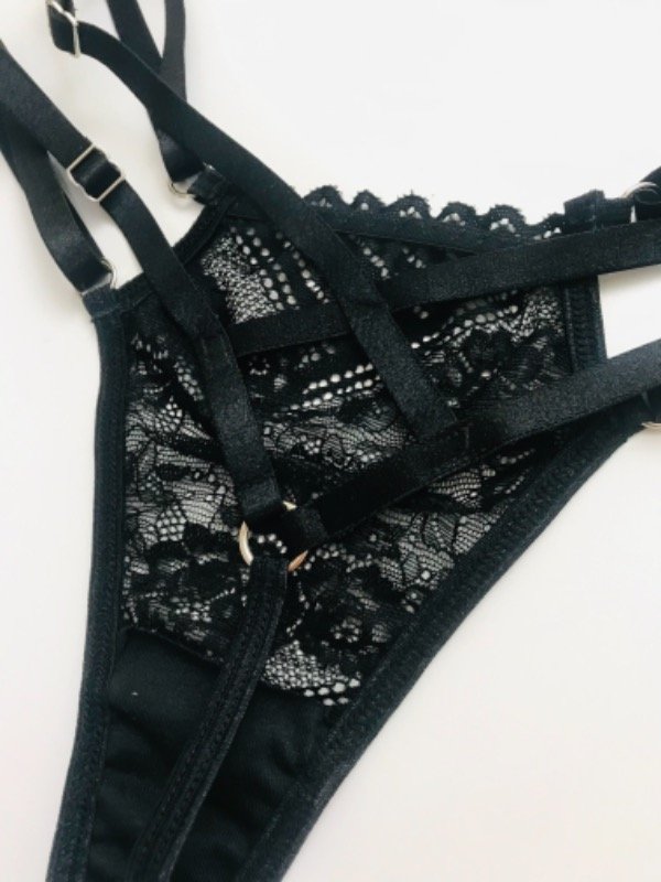 Conjunto HERA con tanga hilo dental - Malva Lingerie