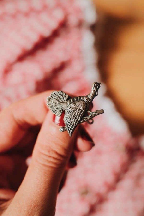 Producto - Prendedor Pavo