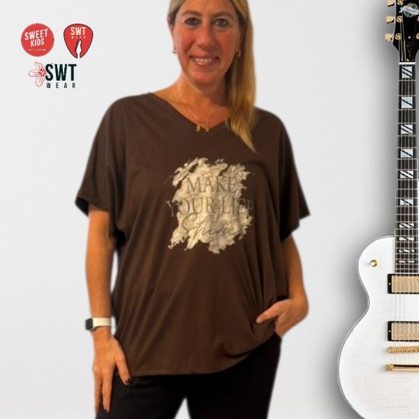 Producto - Remerón MAKE YOUR LIFE SHINE  BRILLOS Escote en V Algodón Oversized ANG
