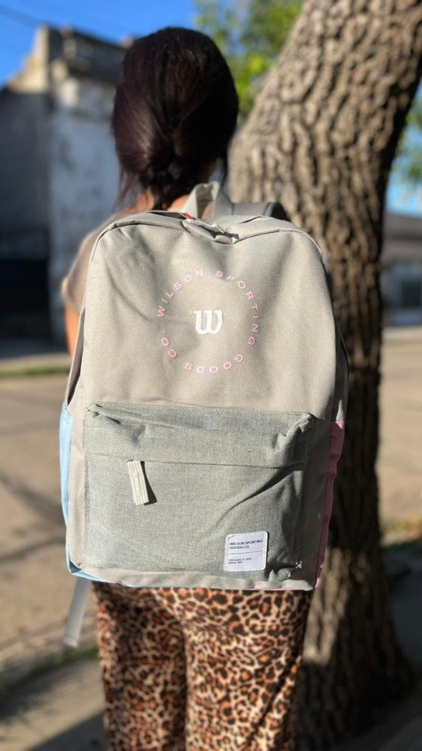 Producto - Mochila Wilson Urban 17" / capacidad 19 Lts