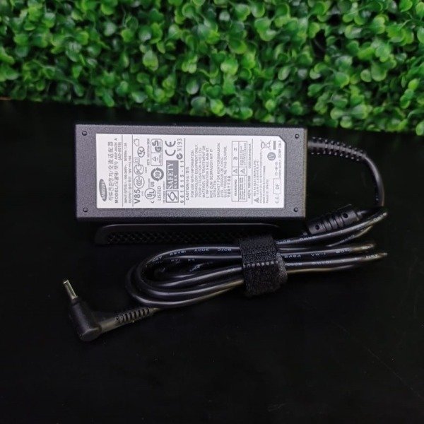 Producto - CARGADOR NOTEBOOK SAMSUNG ADP-60ZH A RN