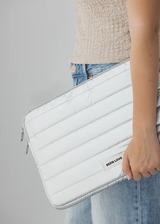 Producto - Funda Notebook 14" Matelasse