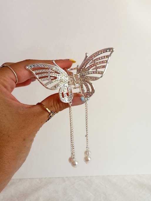 Producto - Broche de metal mariposa plateado