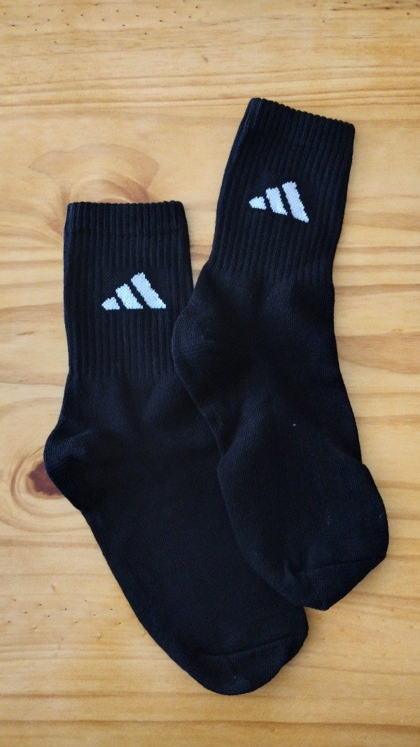 Producto - Adidas ,logo