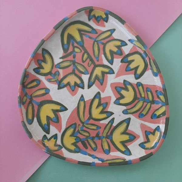 Producto - Plato irregular grande Flores rosas