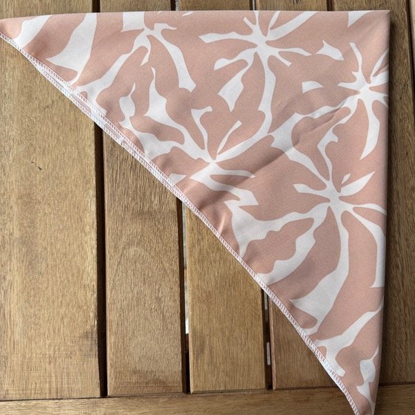 Producto - Pañuelo nude y blanco
