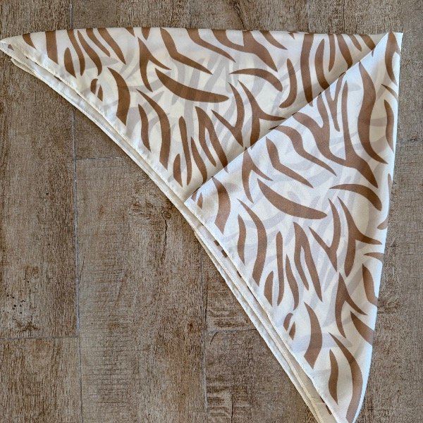 Producto - Pañuelo grande clarito