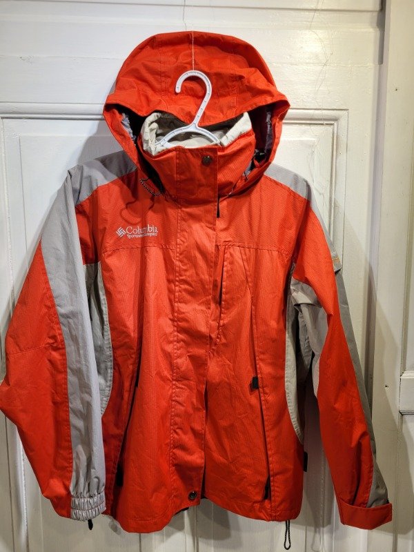 Producto - Campera de ski COLUMBIA TITANIUM con trampa de nieve Talle M - PRECIO: 229X