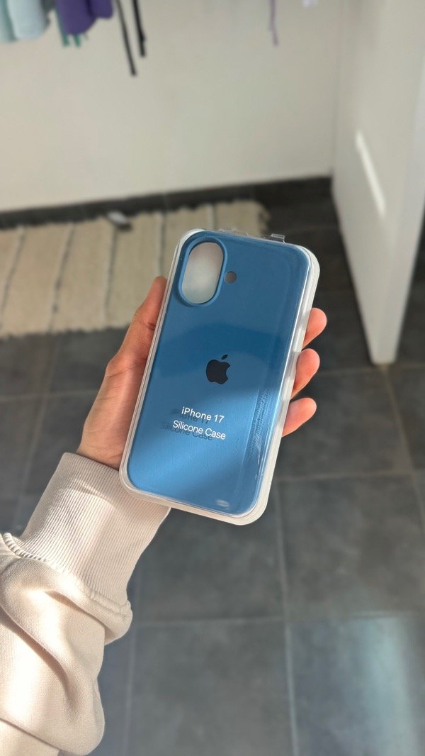 Producto - Silicone Case azul (IPhone 17)