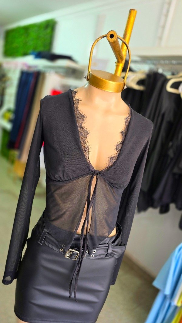 Producto - TOP P ATAR PUNTILLA M LARGA NEGRO