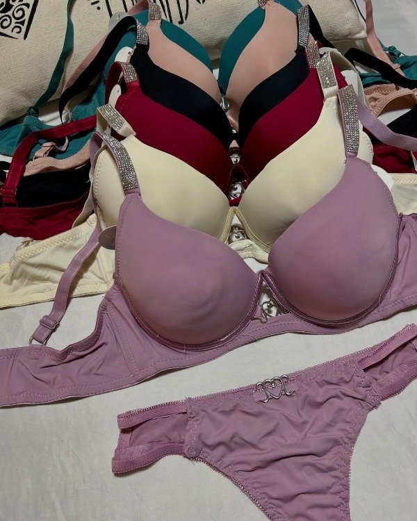 Producto - CONJUNTO STRASS