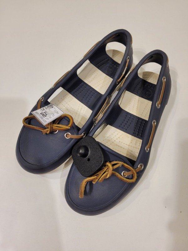 Producto - Mocasines CROCS azules de goma Talle 35/36 - PRECIO: 48X