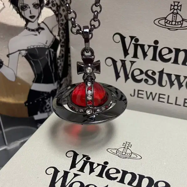 Producto - Collar orbe peltre rojo Vivienne Westwood