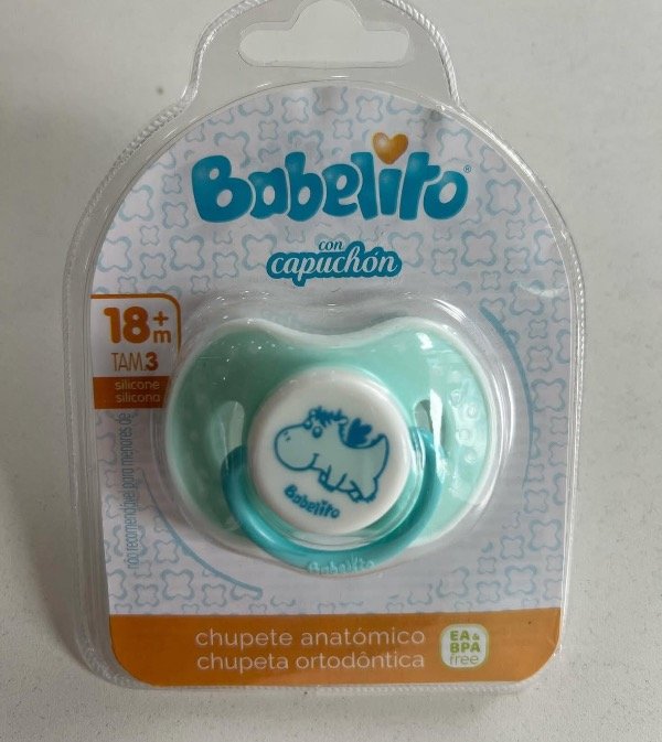 Producto - Chupete con capuchón color celeste +18 meses anatómico