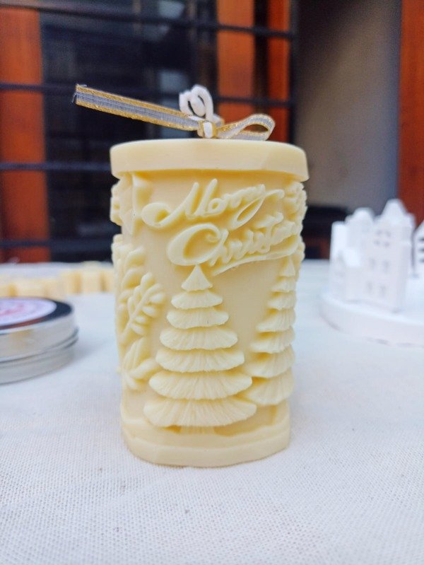 Producto - Velón Tallado, Villa Navideña