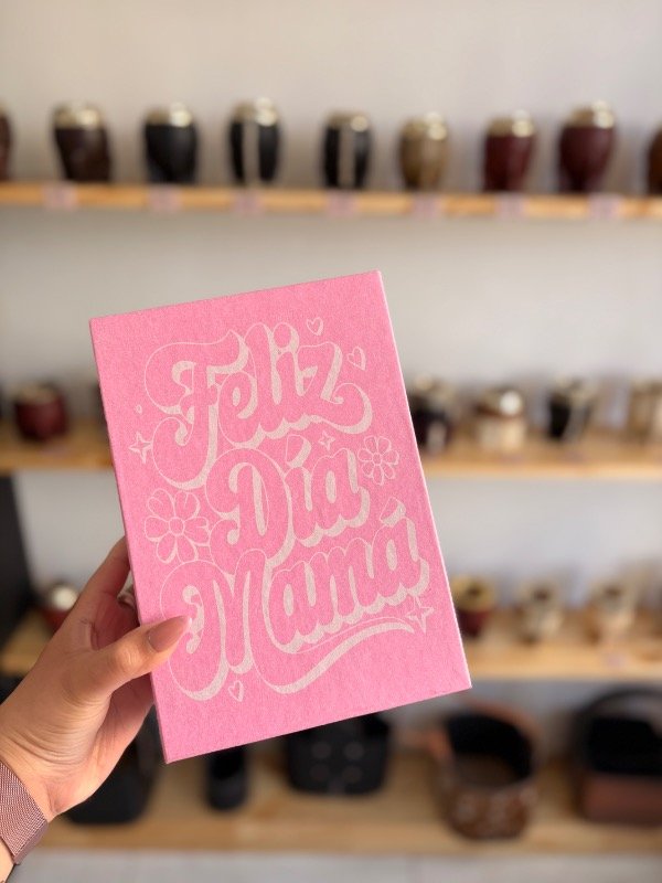 Producto - Caja rosa regalo mamá grabada