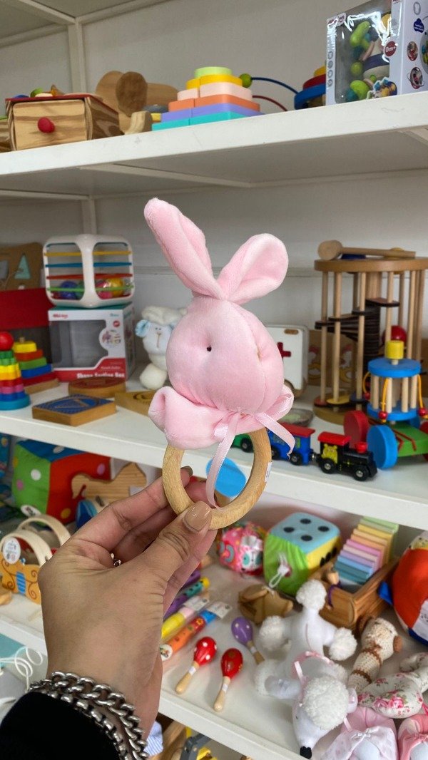 Producto - Conejo con sonajero- Lili