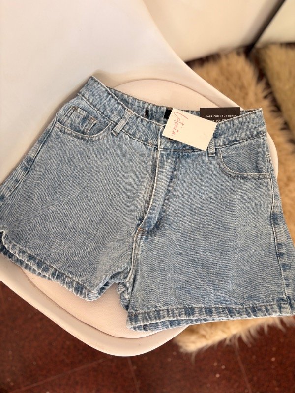 Producto - Short Free Celeste