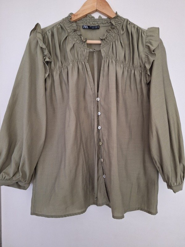 Producto - Camisa verde Zara Nueva!