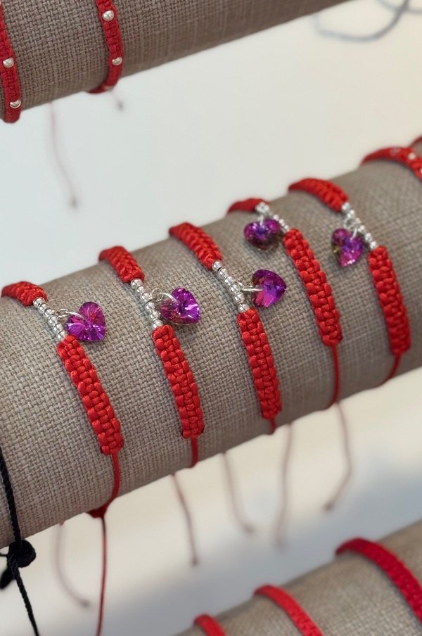 Producto - Pulsera hilo corazón tornasol Lila