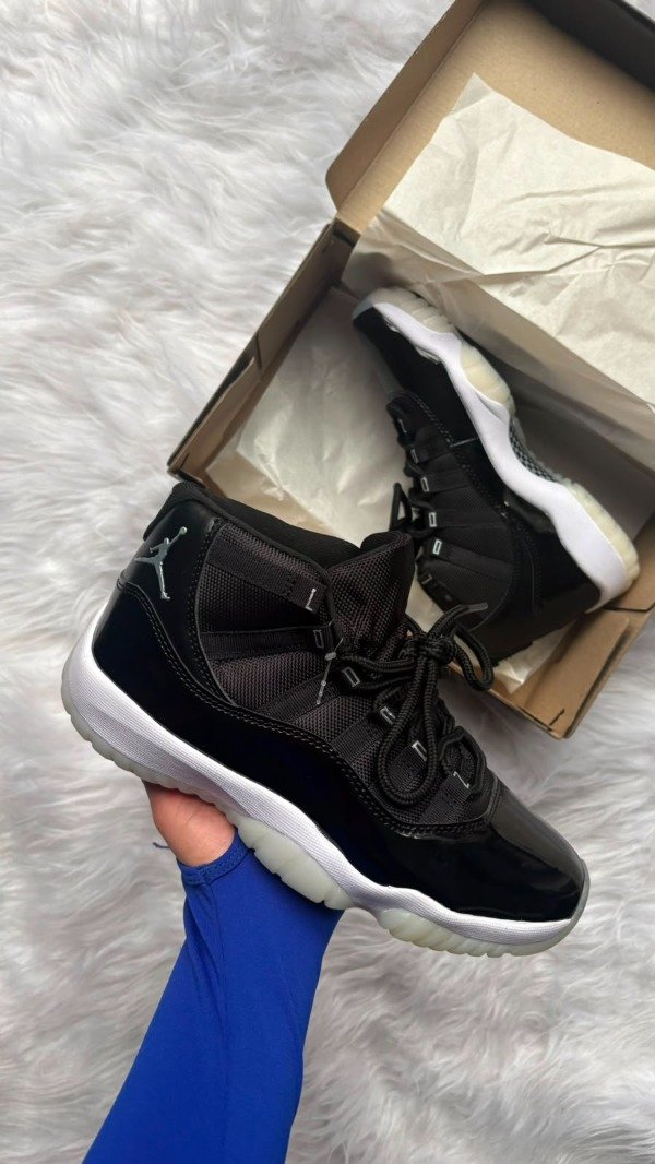 Producto - JORDAN RETRO 11 JUBILEE - 0