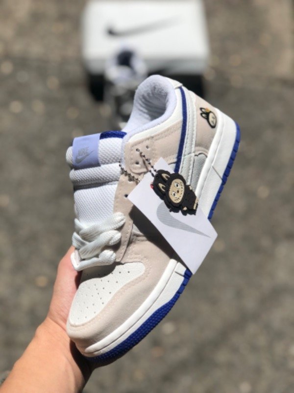 Producto - NIKE X LA BUBU SB