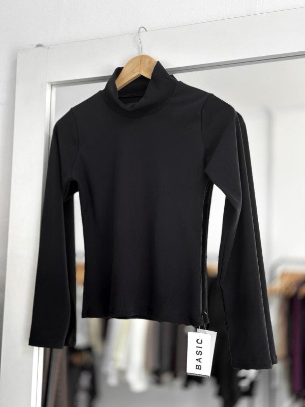 Producto - Polera Uma negra