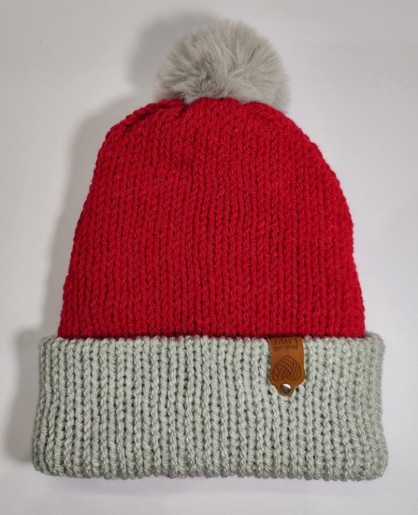 Producto - Gorro rojo y gris perla