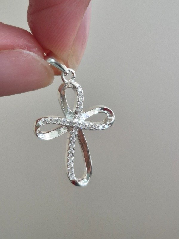 Producto - Dije cruz con cubic