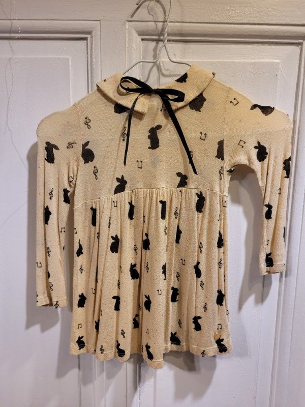 Producto - Vestido LITTLE AKIABARA beige con conejos Talle 2 años - PRECIO: 18X