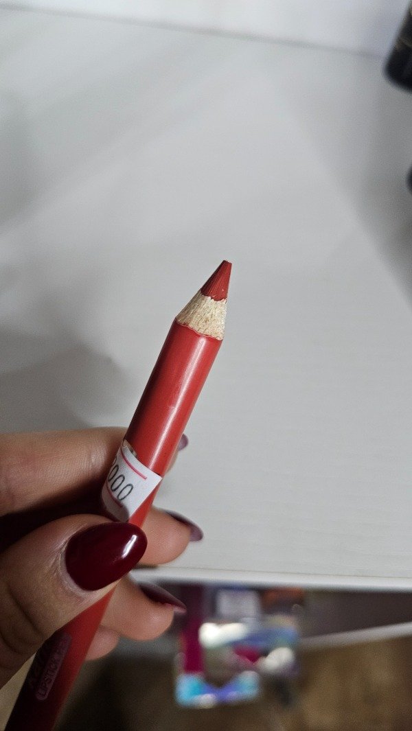 Producto - DELINEADOR DE LABIOS 21