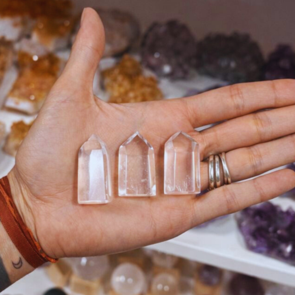 Producto - Set x3 Puntas cuarzo cristal facetado 3-3.5cm - Apto terapias