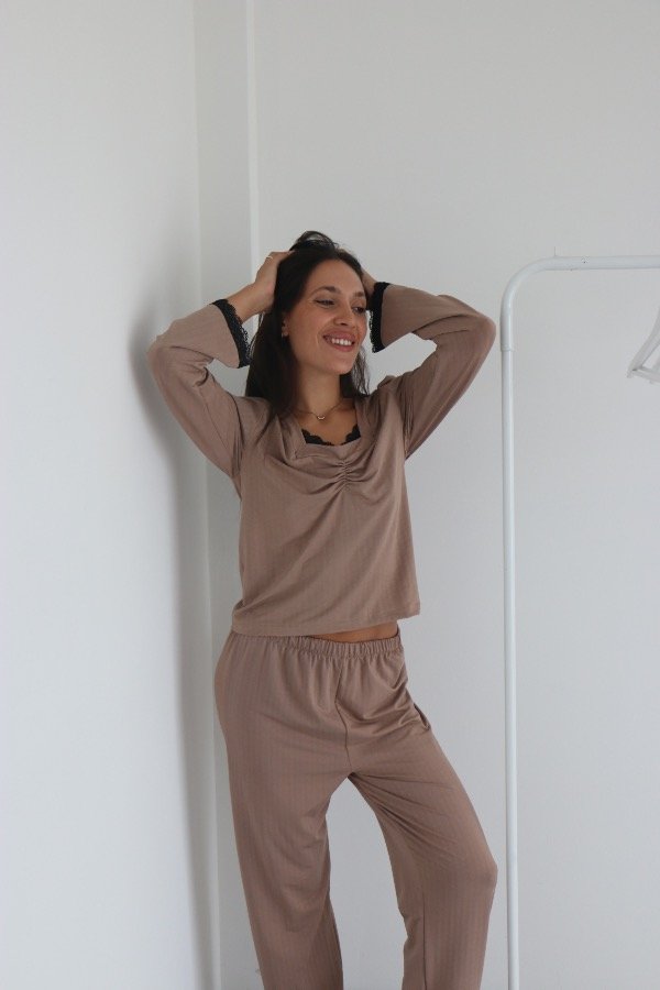 Producto - Pijama tostado - 2