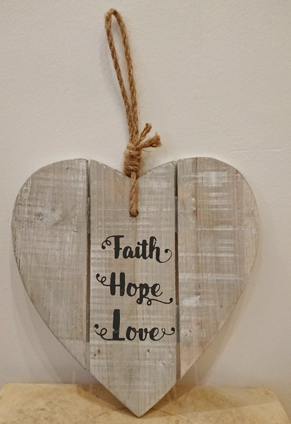 Producto - Corazón de Madera para Colgar