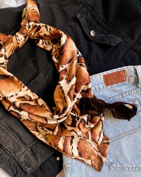Producto - PAÑUELO LEOPARD