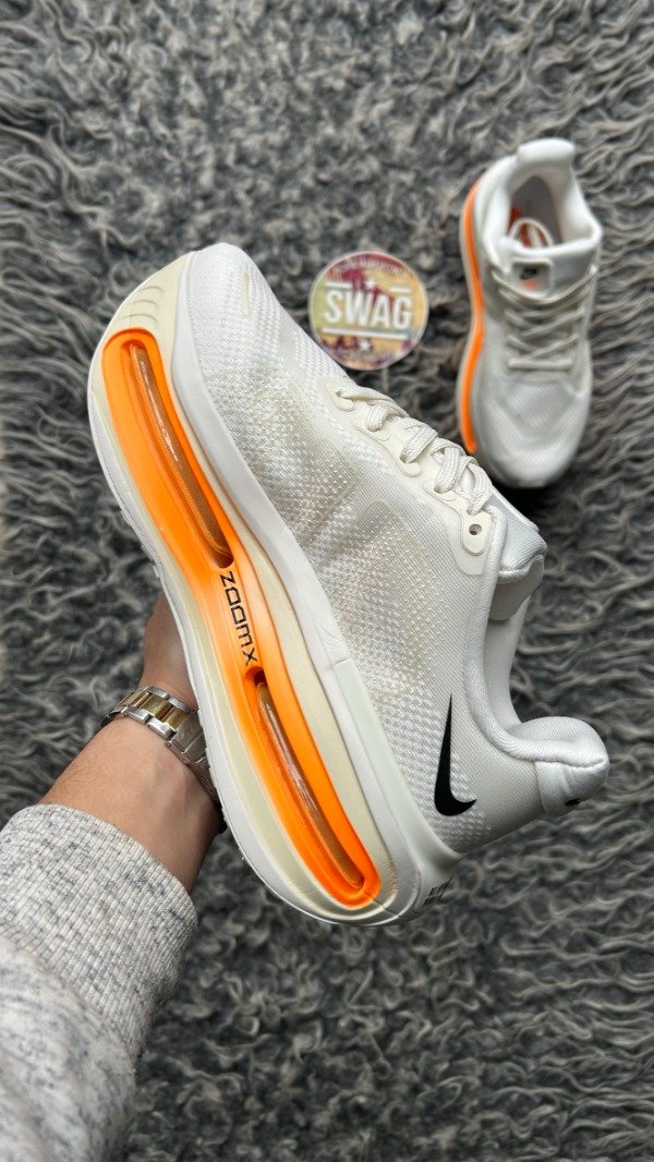Producto - AIR MAX VOMERO SAIL TOTAL ORANGE - 3