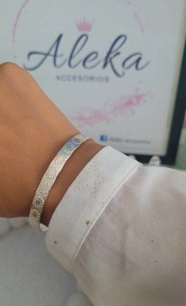 Producto - Semiesclava trama flor acero blanco