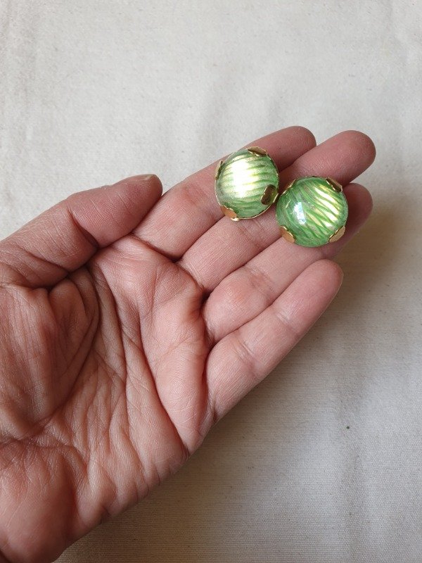 Producto - Aros Clips 50s Art Glass Verde Lima - 3