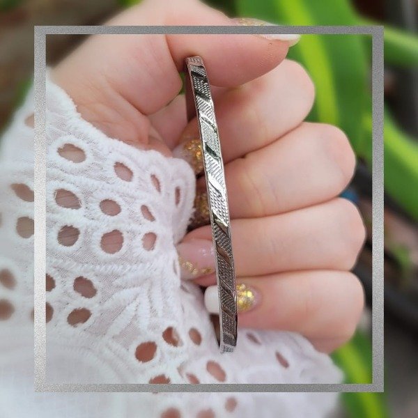 Producto - Esclava rayas labradas