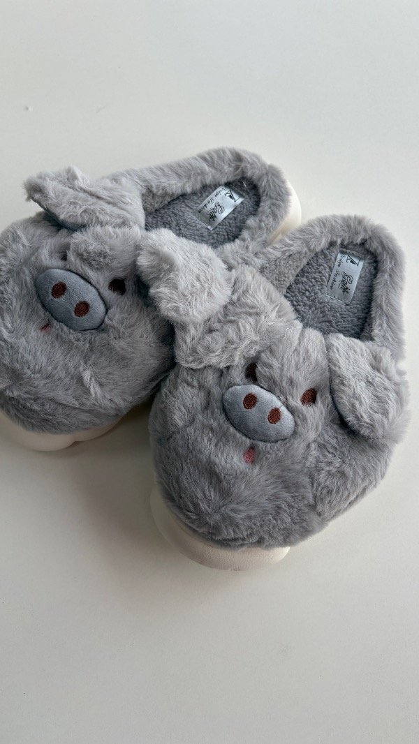 Producto - Pantuflas chanchito gris