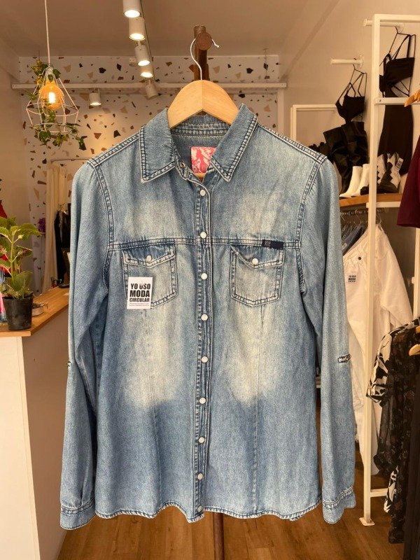 Producto - Camisa de jean Rie talle S/M