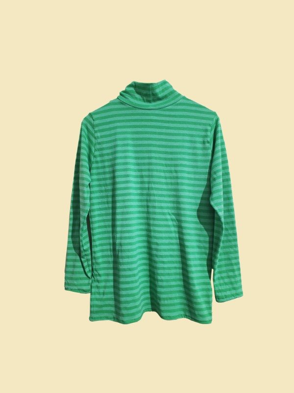 Producto - Polera gama verde/anaranjada