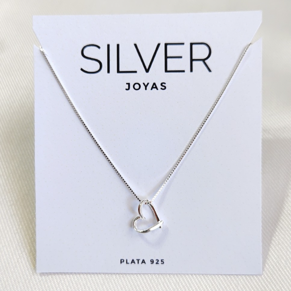 Producto - Conjunto corazoncito calado P